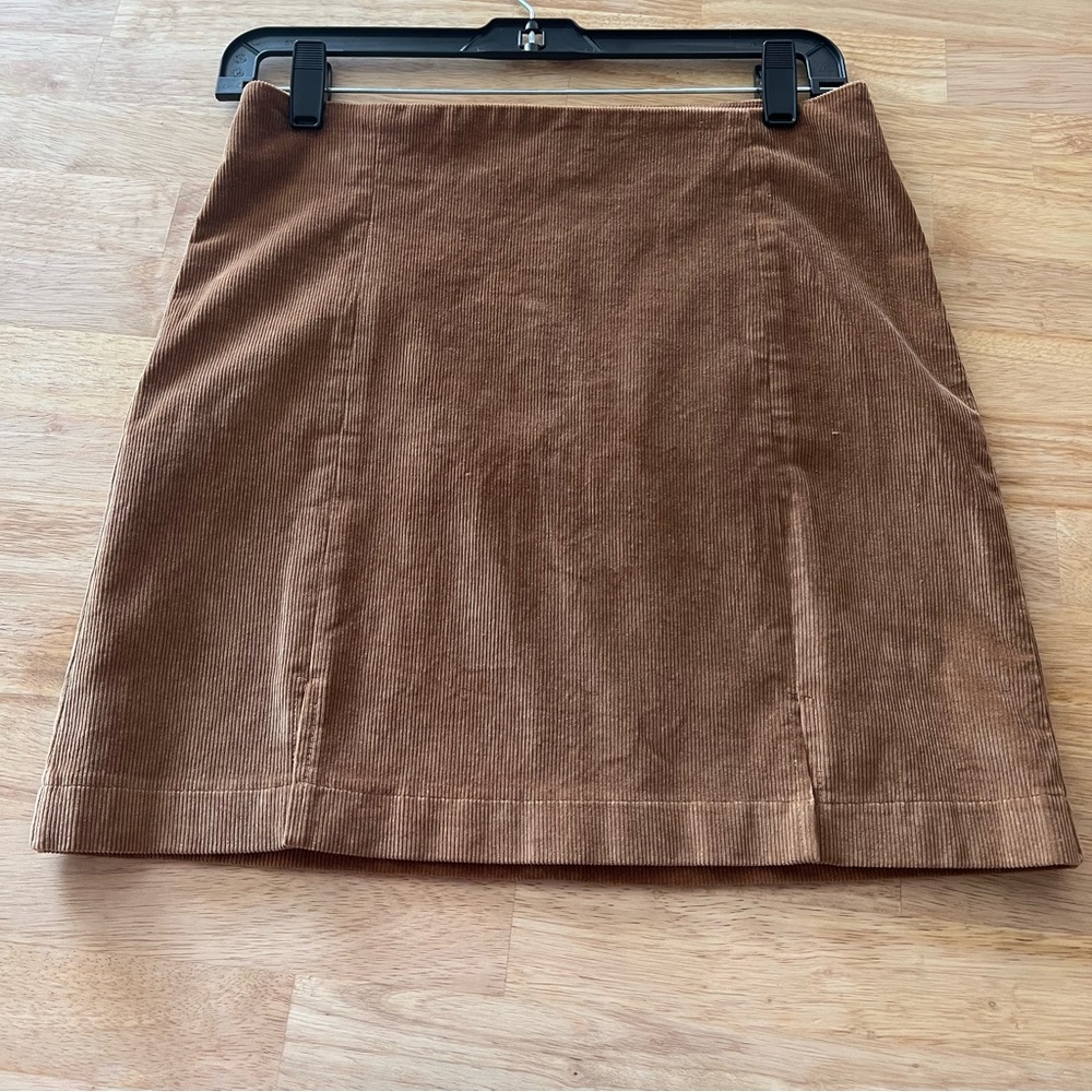 SKY AND SPARROW  Suede Mini Skirt - Medium